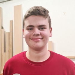 Nico Sames Auszubildender Schreiner bei Knoll Fachhhandel