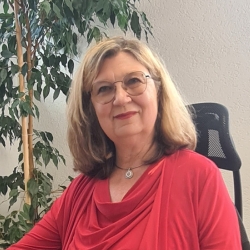 Petra Knoll